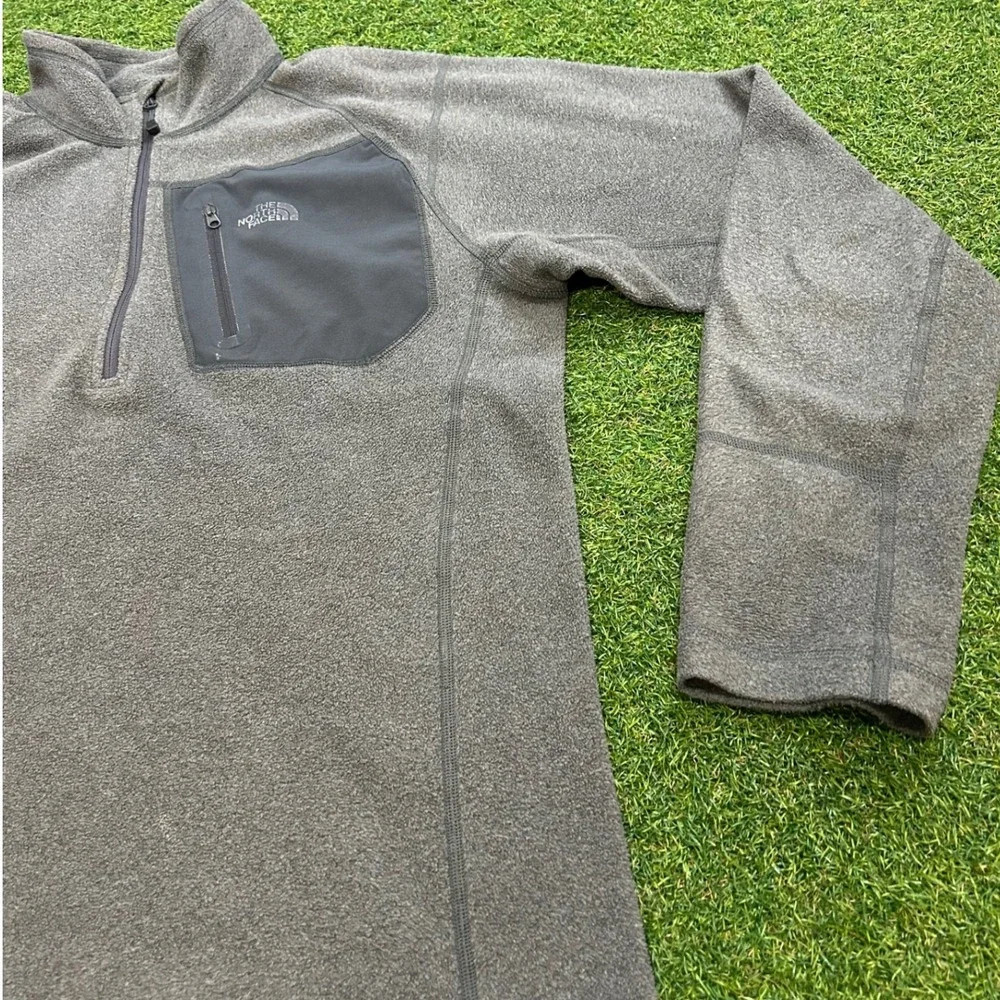 The North Face Mens Grey Quarter Zip Fleece Pullover Chest Pocket Medium